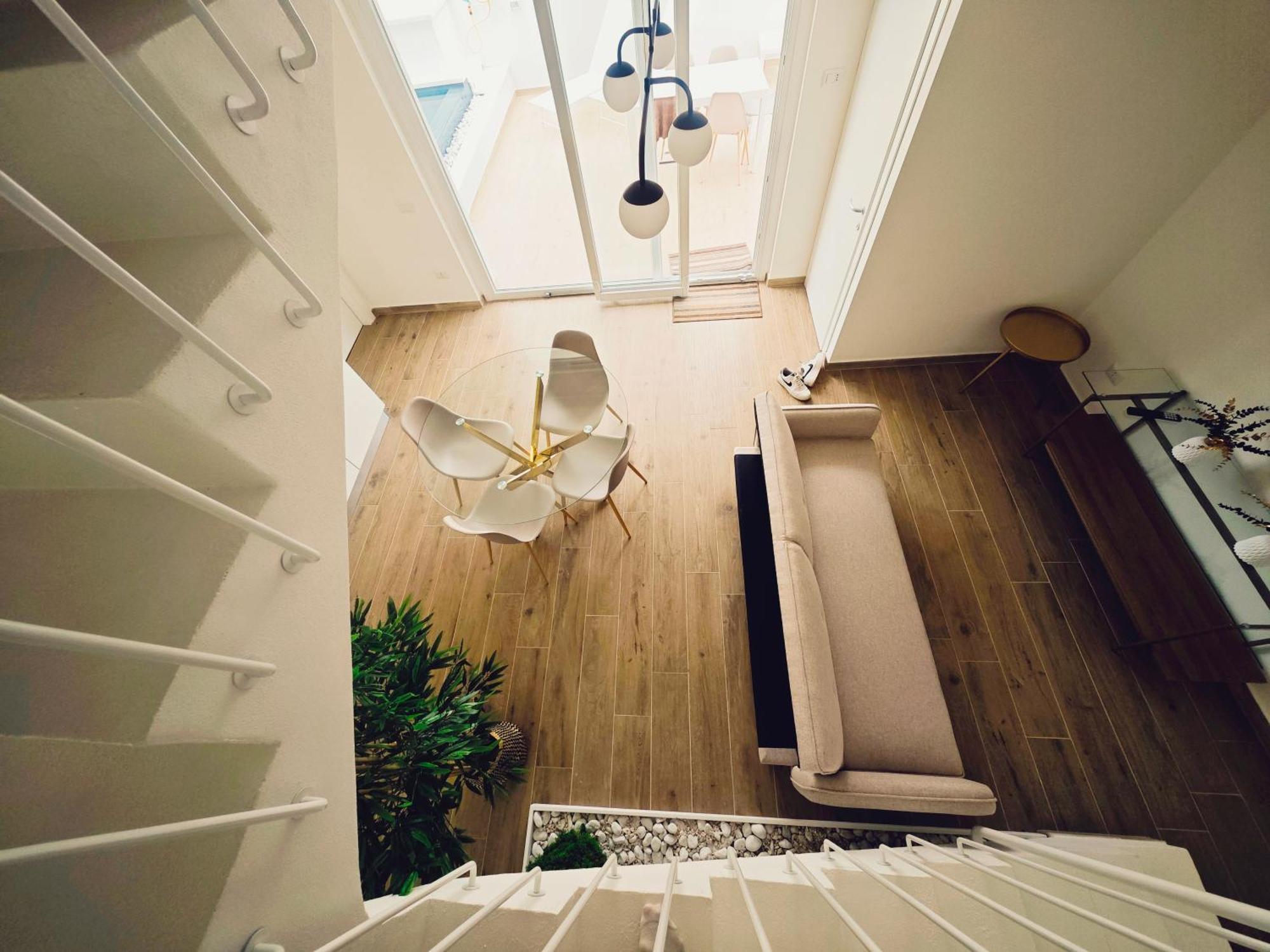 Ikebana Villa Porto Pino